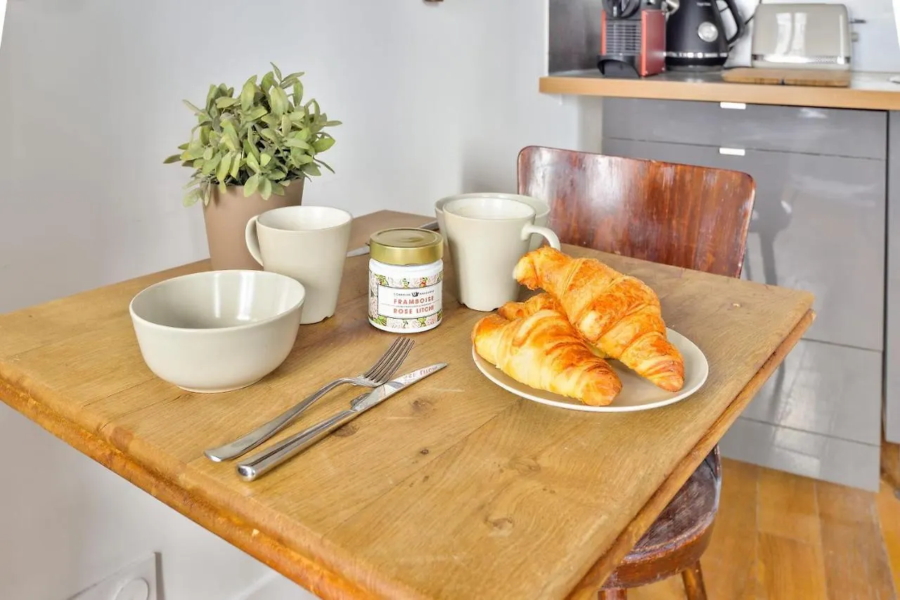 Nice Apartment In The 6Th Arr Of Paris - Welkeys
